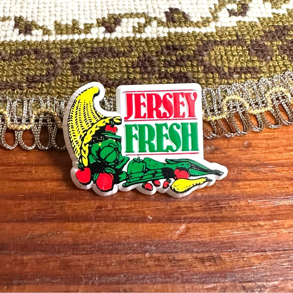 Jersey Fresh Pin with Colorful Design